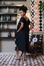 Load image into Gallery viewer, Papiya Caftan - Black with white Palms