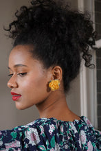 Load image into Gallery viewer, Shia Florette Earrings - Honey