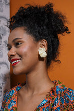 Load image into Gallery viewer, Liya Flora Earrings - Cream