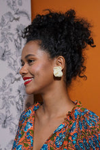 Load image into Gallery viewer, Liya Flora Earrings - Cream
