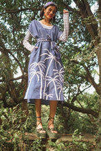 Load image into Gallery viewer, Papiya Caftan - Chambray with White Palms