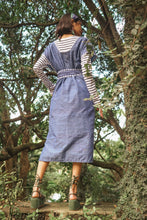 Load image into Gallery viewer, Papiya Caftan - Chambray with White Palms
