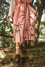 Load image into Gallery viewer, Papiya Caftan - Pink with Black Palms