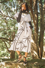 Load image into Gallery viewer, Papiya Caftan - White with Black Palms