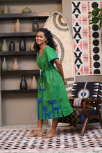 Load image into Gallery viewer, Papiya Caftan - Green with Blue Palms