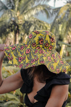 Load image into Gallery viewer, Wyra Reversible Wide Brim Hat - Orange/Yellow