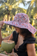 Load image into Gallery viewer, Wyra Reversible Wide Brim Hat - Blue/White