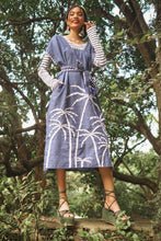 Load image into Gallery viewer, Papiya Caftan - Chambray with White Palms