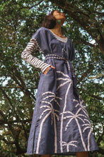 Load image into Gallery viewer, Papiya Caftan - Chambray with White Palms