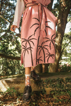 Load image into Gallery viewer, Papiya Caftan - Pink with Black Palms